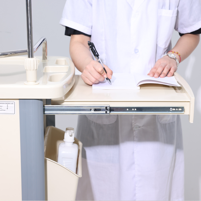  Anesthesia carts