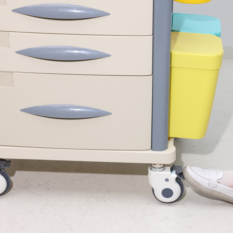 Anesthesia carts